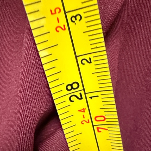 Lululemon Women’s On the Fly Burgundy‎ Straight Leg GATORADE Pant Size 6 ACTIVE - Picture 11 of 11